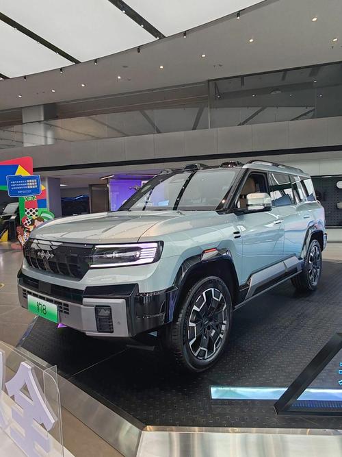 深圳191比亚迪方程豹硬派越野的爆款，英菲尼迪35周年与你共成长